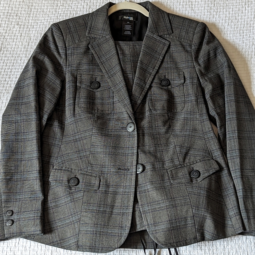 Women's Style & Co Jacket & Matching Pants in Gorgeous Plaid in Petite 10